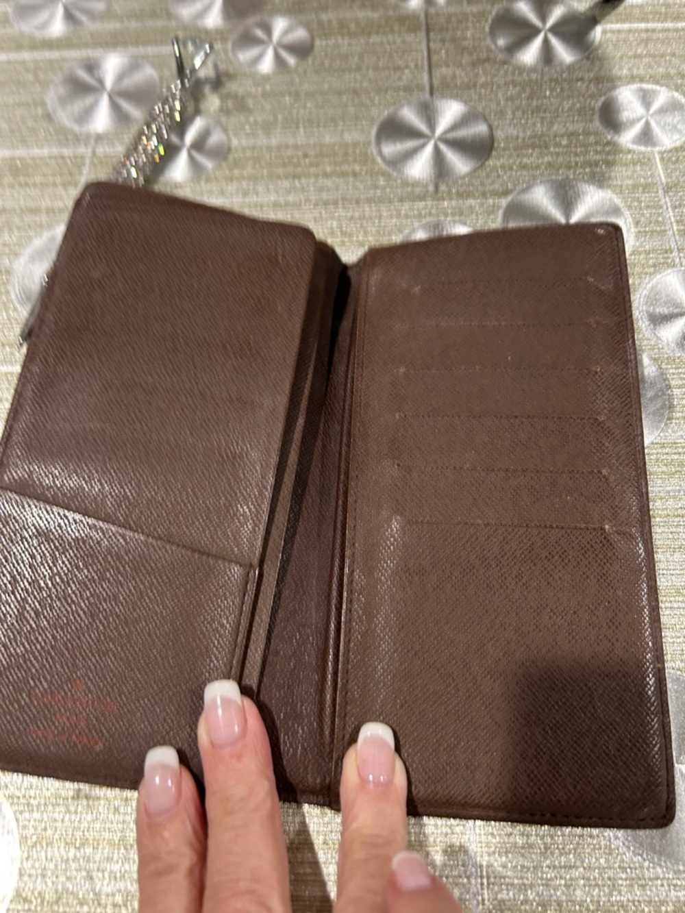 7003. Authentic Louis Vuitton Damier Ebene Passport Holder /Travel Wallet. - Picture 4 of 10